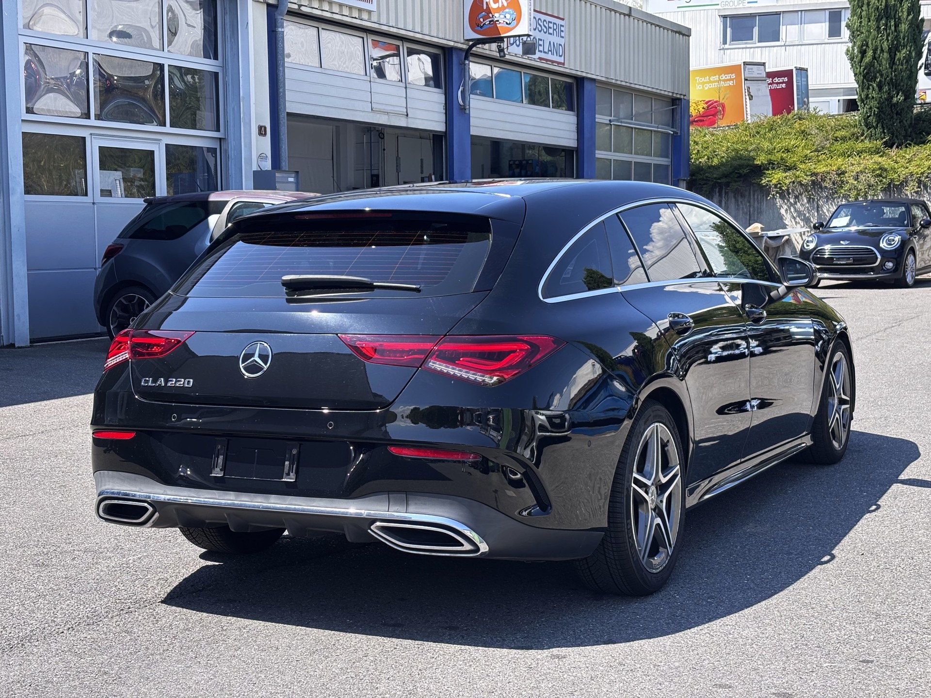 MERCEDES-BENZ CLA Shooting Brake 220 7G-DCT AMG Line-image-1