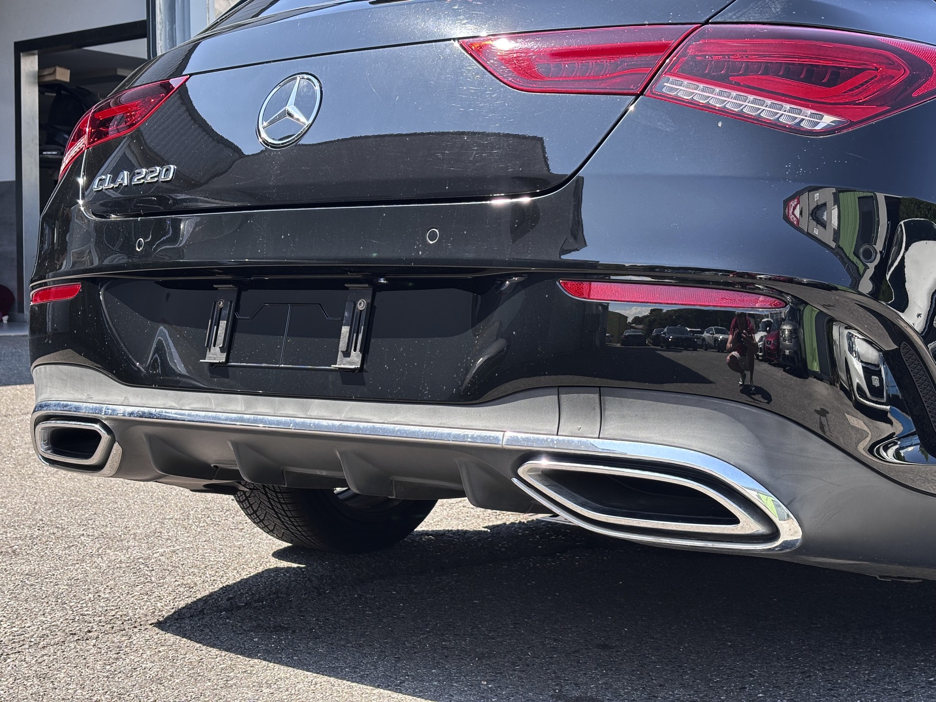 MERCEDES-BENZ CLA Shooting Brake 220 7G-DCT AMG Line-image-5
