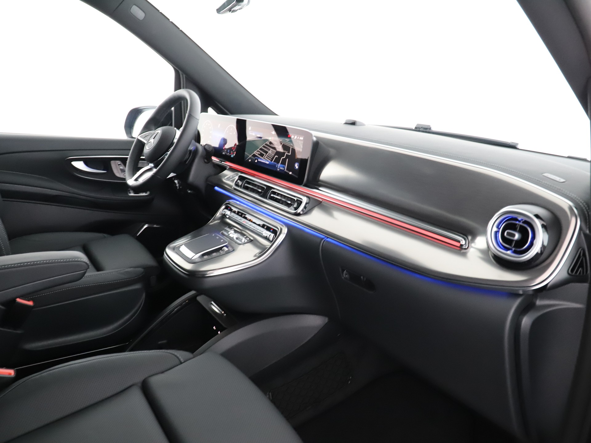 MERCEDES-BENZ V 300 d lang Swiss 9G-T-image-10
