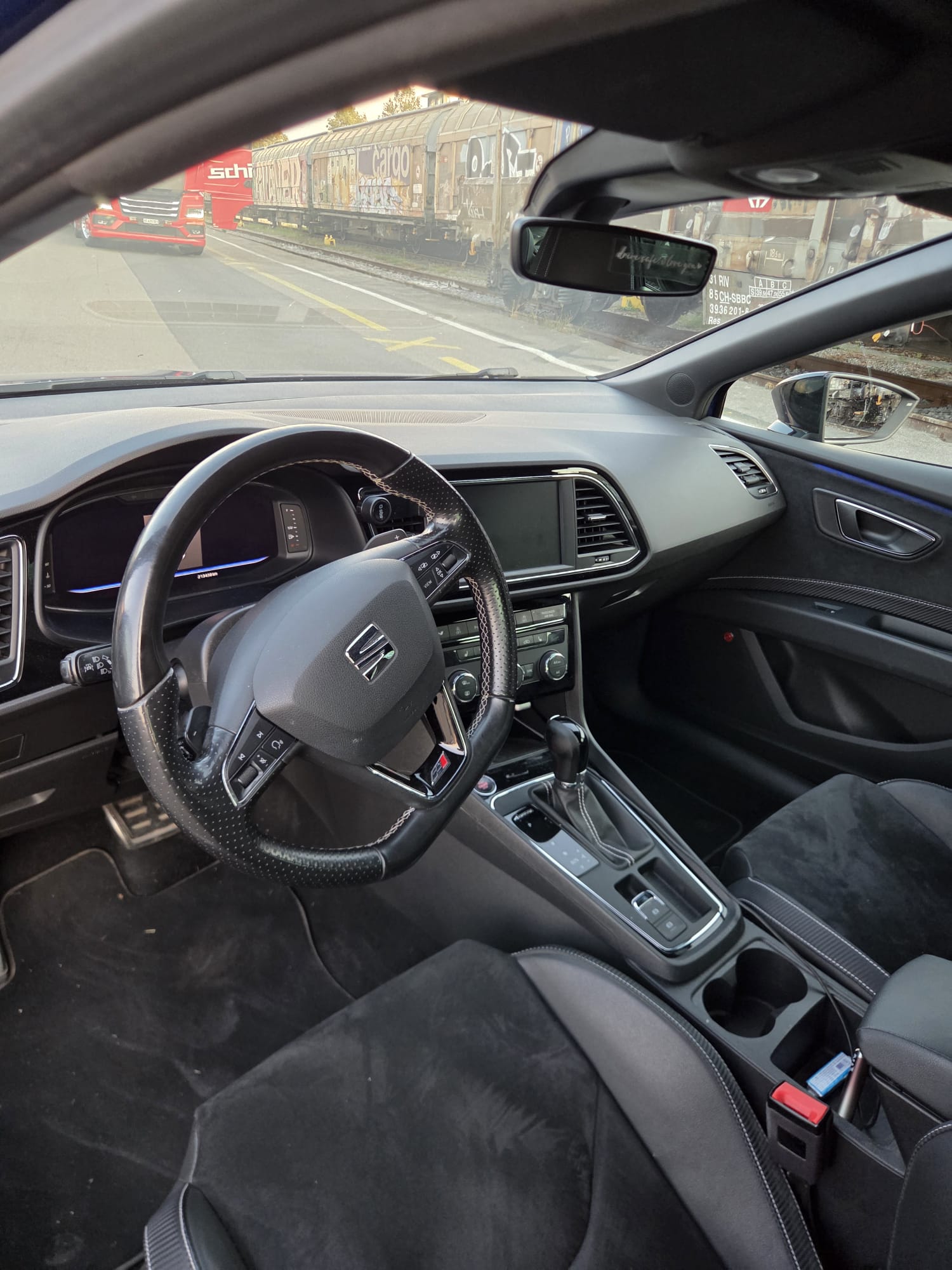 SEAT 2.0 TSI 300 Cupra 4Drive DSG-image-5