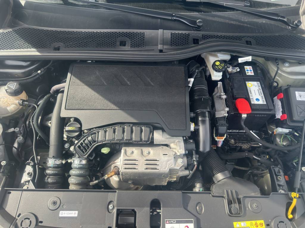 PEUGEOT 208 1.2 PureTech Active-image-15