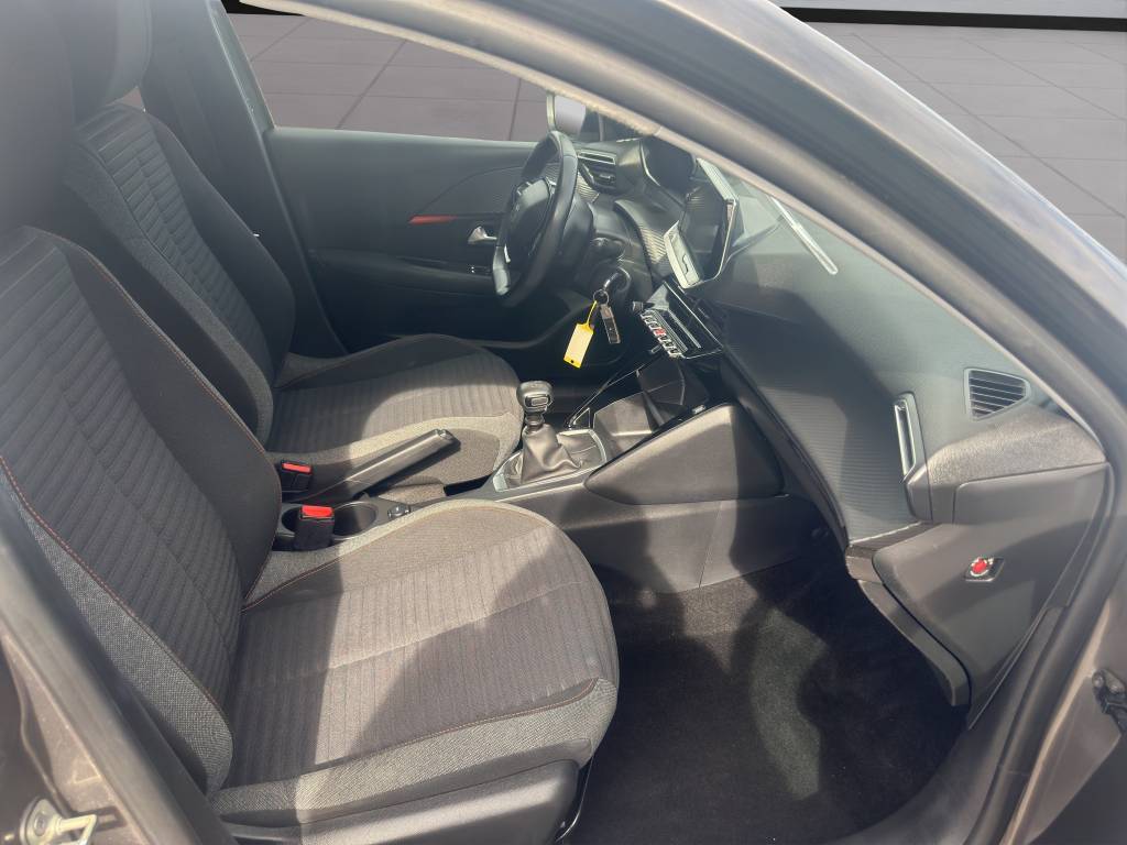 PEUGEOT 208 1.2 PureTech Active-image-9