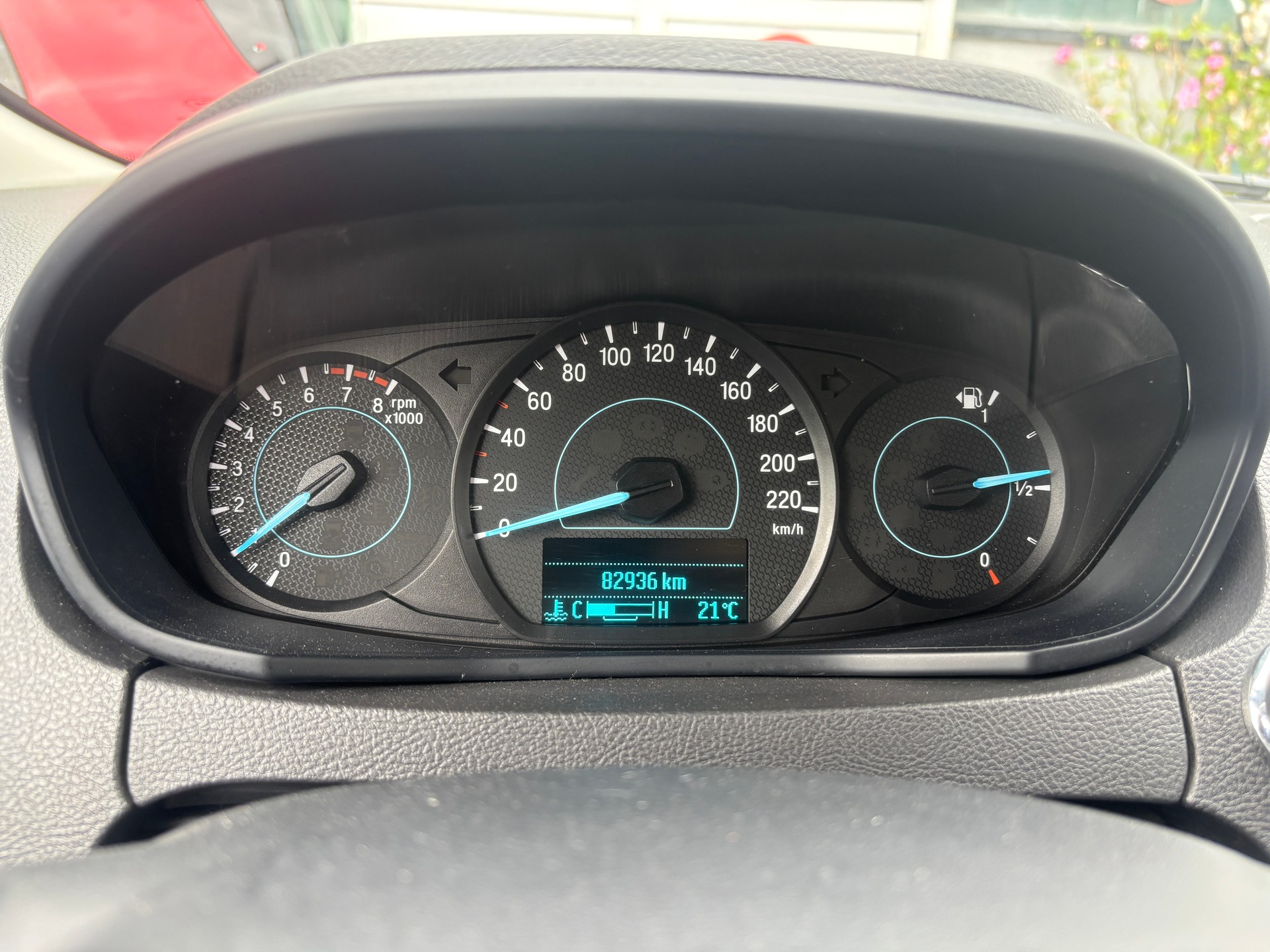 FORD KA+ 1.2 Ti-VCT Cool&Sound-image-10