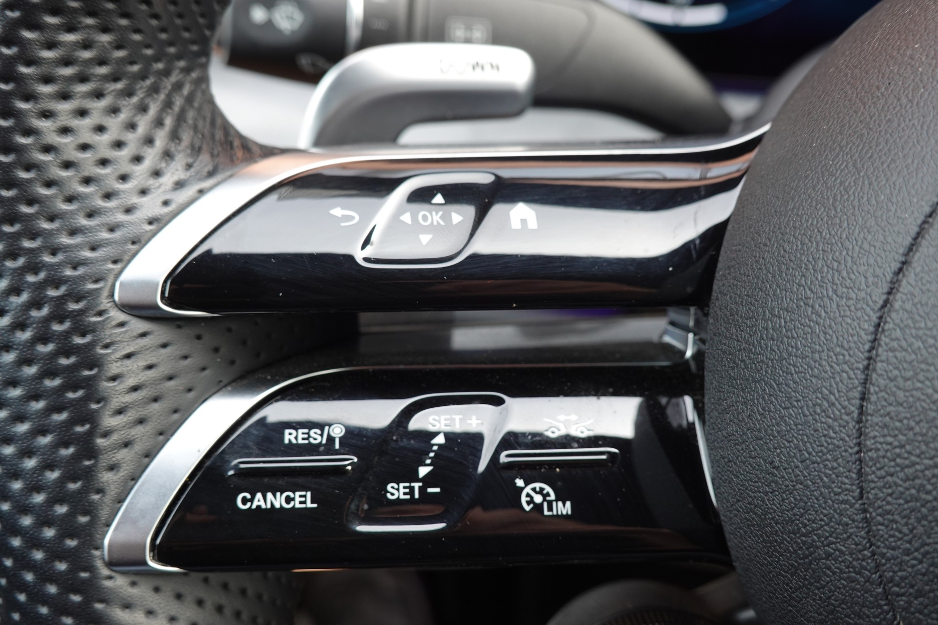 MERCEDES-BENZ AMG GT 4 53 4Matic+ Executive Speedshift MCT - "CH Auto * Pack AMG Night * Son Burmester * Sièges Electrique *Head-Up Display"-image-12