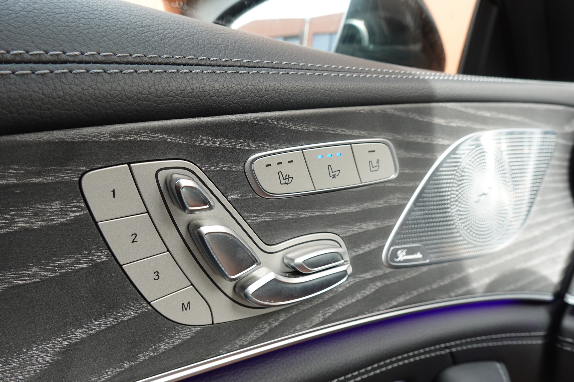 MERCEDES-BENZ AMG GT 4 53 4Matic+ Executive Speedshift MCT - "CH Auto * Pack AMG Night * Son Burmester * Sièges Electrique *Head-Up Display"-image-24