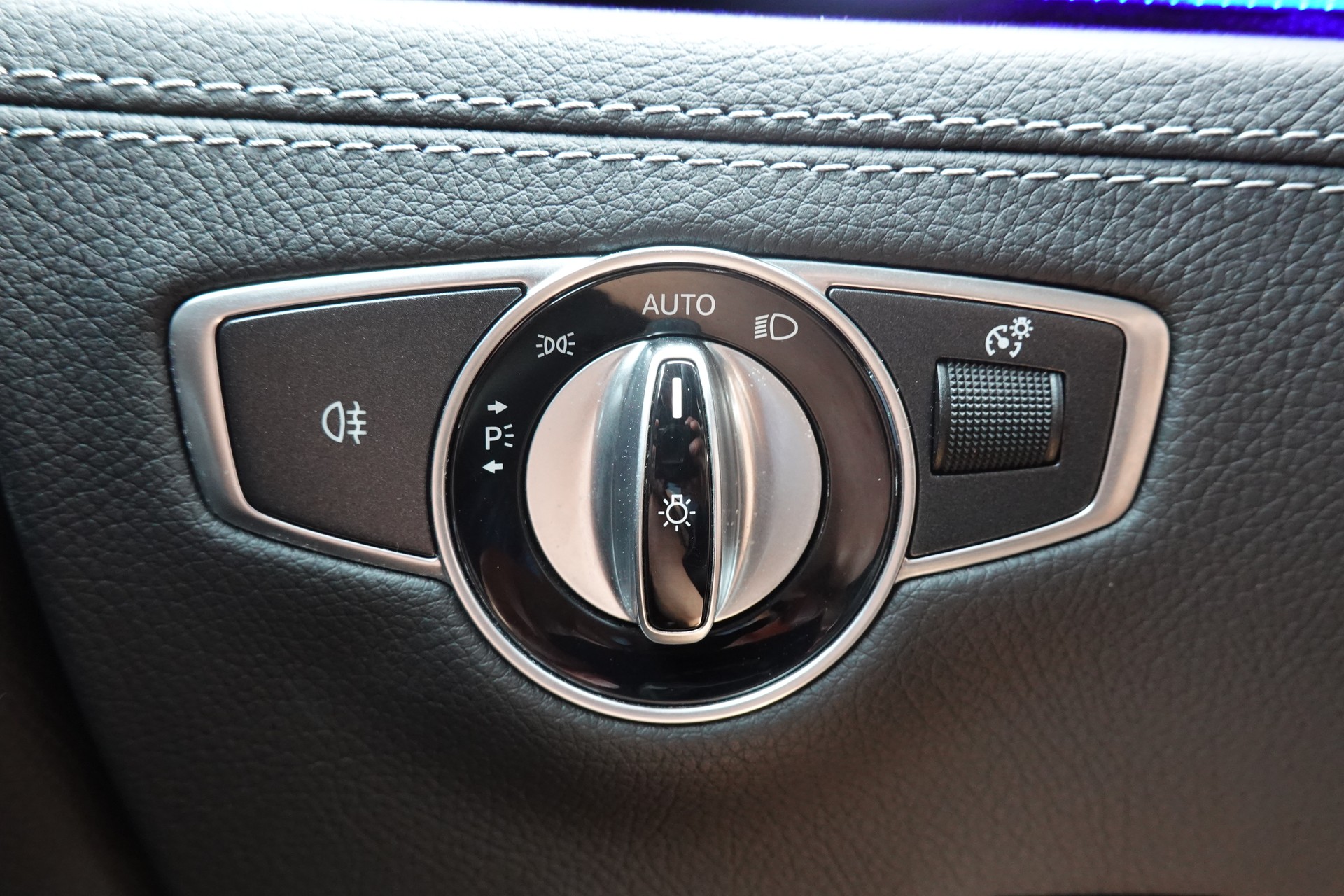 MERCEDES-BENZ AMG GT 4 53 4Matic+ Executive Speedshift MCT - "CH Auto * Pack AMG Night * Son Burmester * Sièges Electrique *Head-Up Display"-image-16