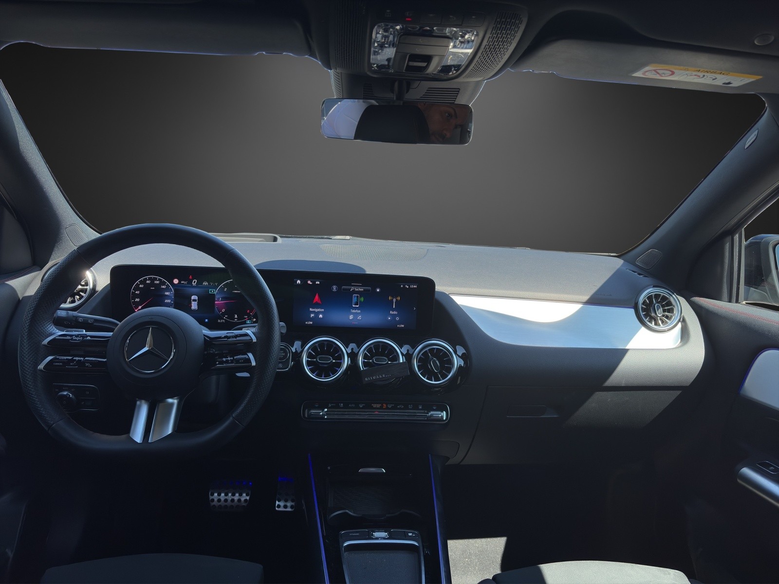 MERCEDES-BENZ GLA 220d 4Matic 8G-DCT-image-8