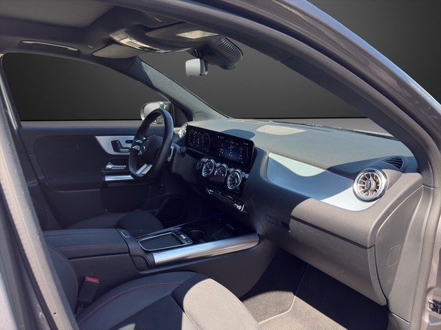 MERCEDES-BENZ GLA 220d 4Matic 8G-DCT-image-9