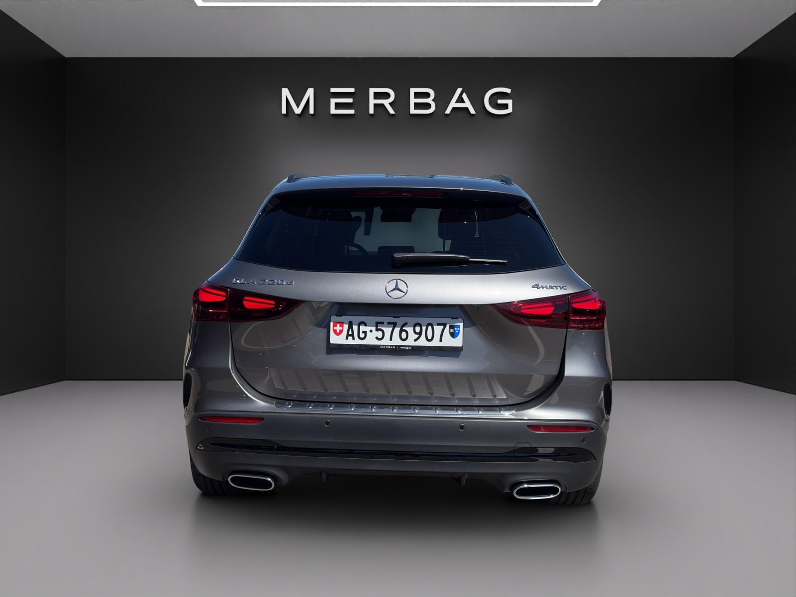MERCEDES-BENZ GLA 220d 4Matic 8G-DCT-image-2