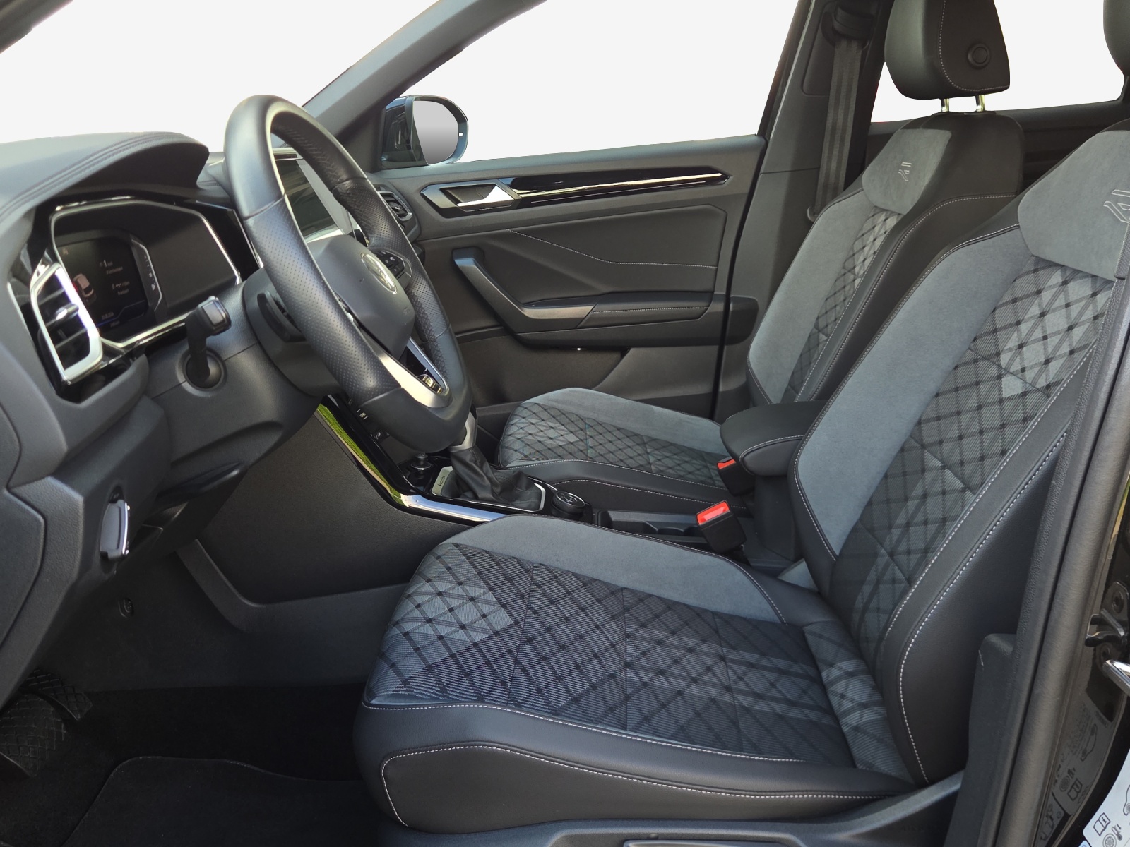 VW T-Roc 2.0 TSI R-Line DSG 4Motion-image-7
