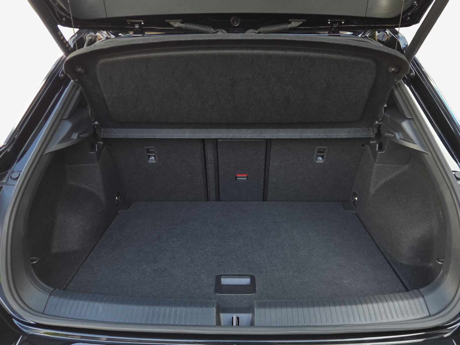 VW T-Roc 2.0 TSI R-Line DSG 4Motion-image-12