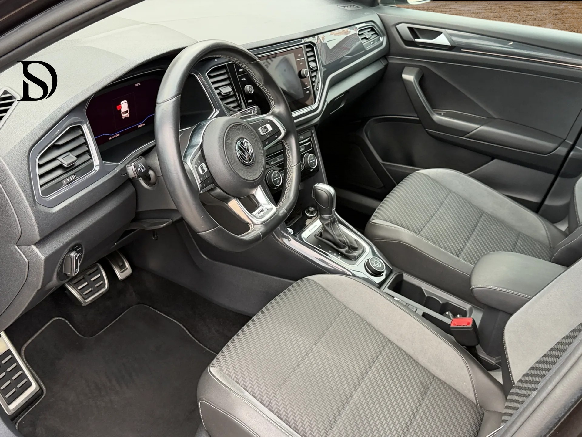 VW T-Roc 2.0 TSI Sport DSG 4Motion-image-9