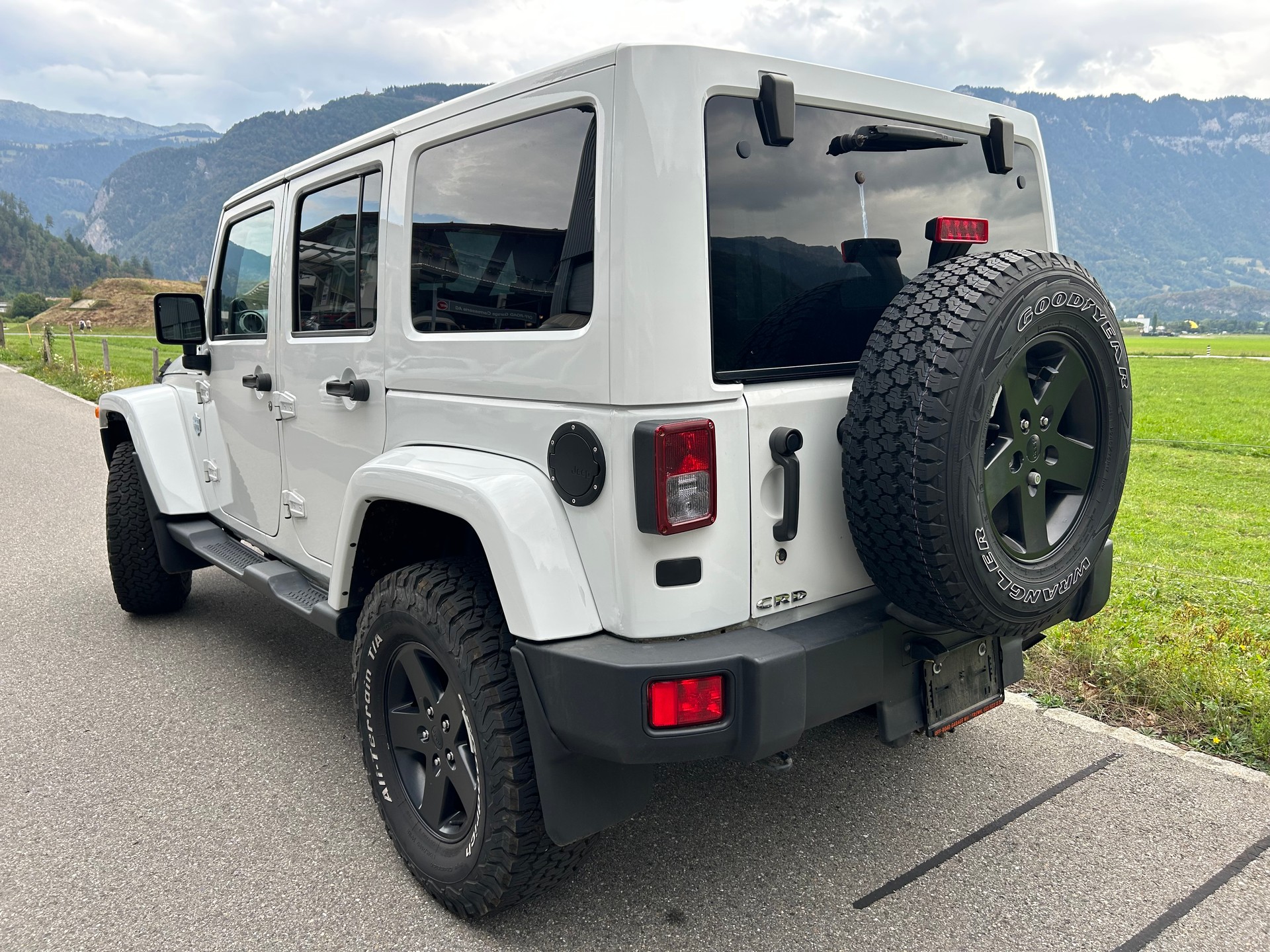 JEEP Wrangler 2.8CRD Unlimited Rubicon Automatic-image-5
