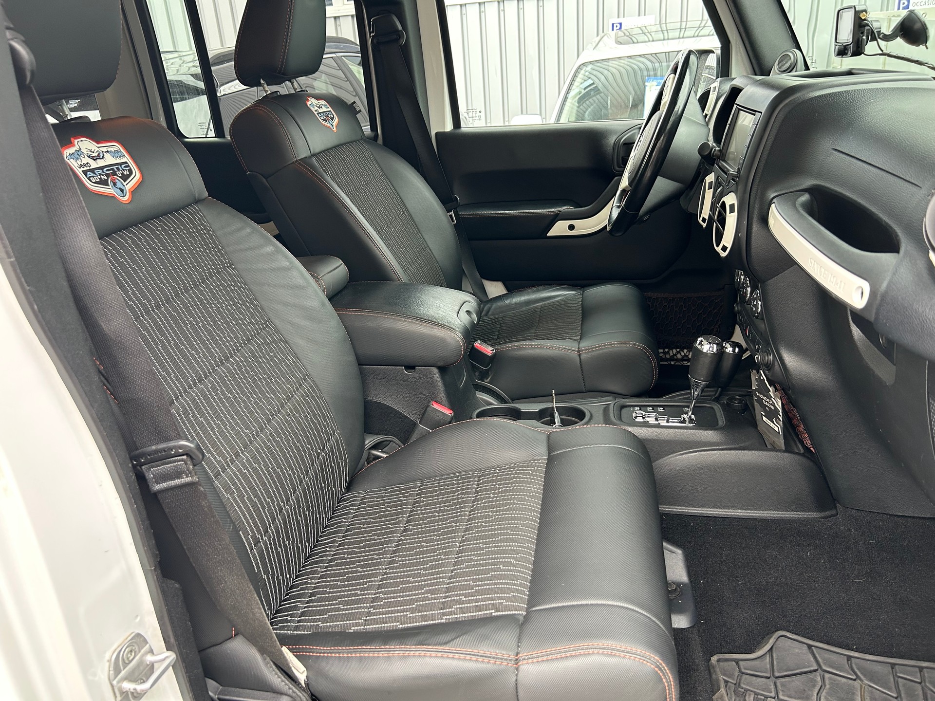 JEEP Wrangler 2.8CRD Unlimited Rubicon Automatic-image-7