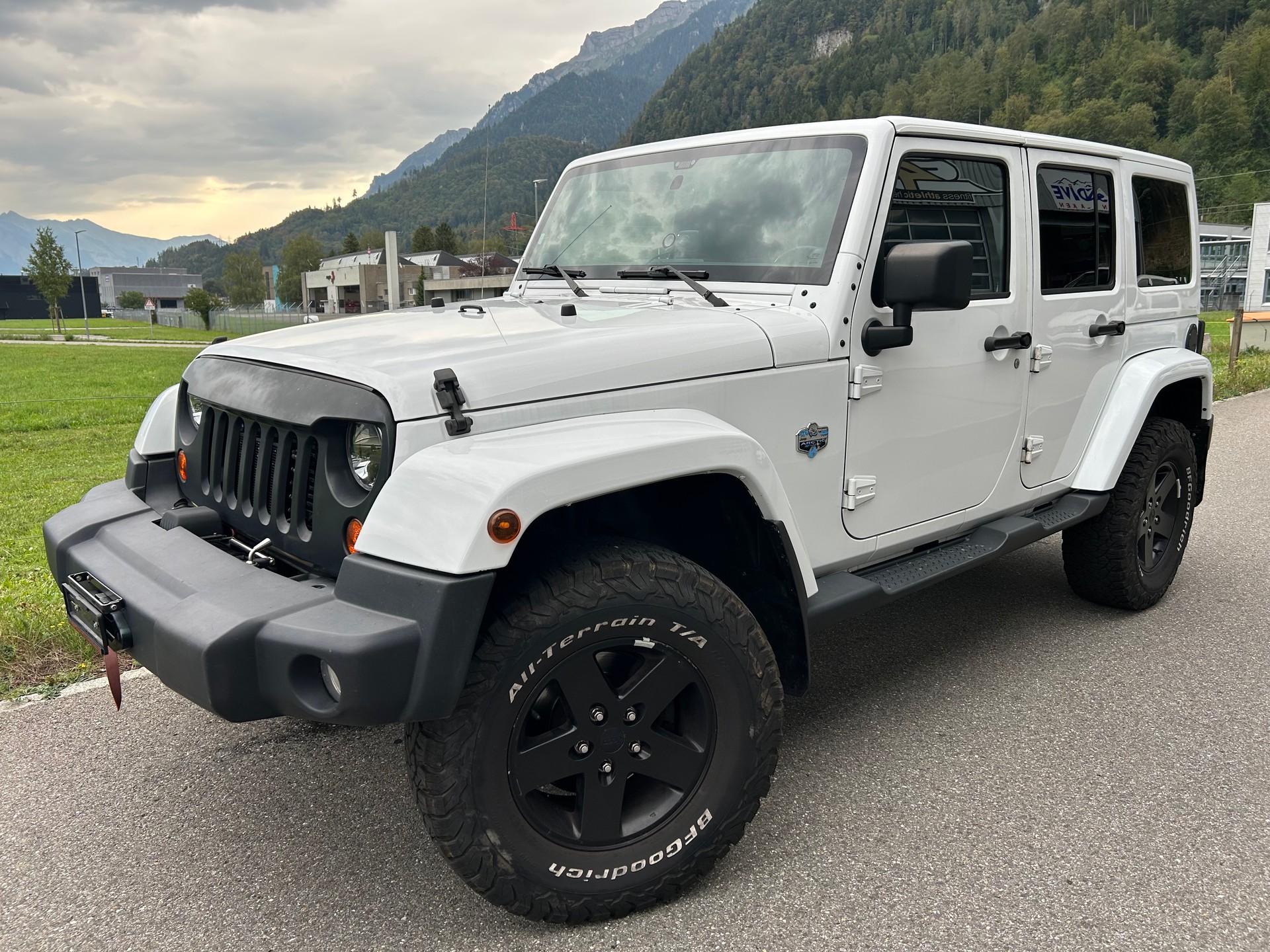 JEEP Wrangler 2.8CRD Unlimited Rubicon Automatic-image-0