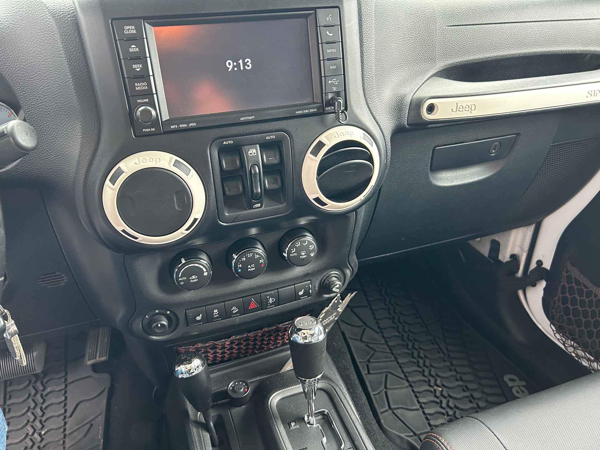 JEEP Wrangler 2.8CRD Unlimited Rubicon Automatic-image-10