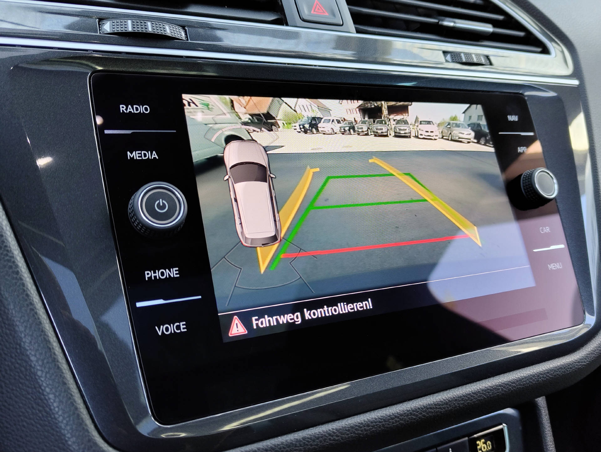 VW Tiguan 2.0 TSI R-Line 4Motion DSG-image-8