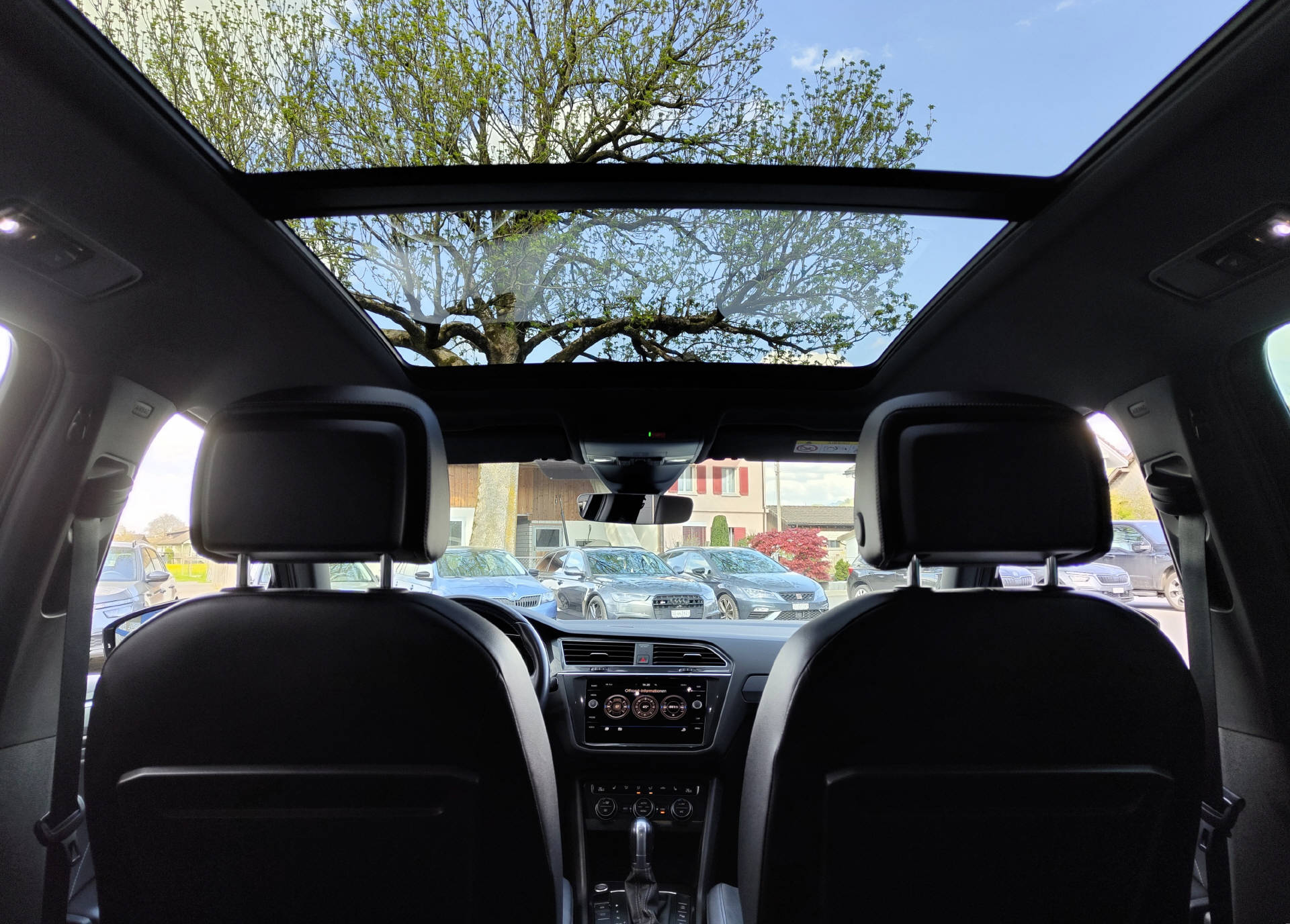 VW Tiguan 2.0 TSI R-Line 4Motion DSG-image-9