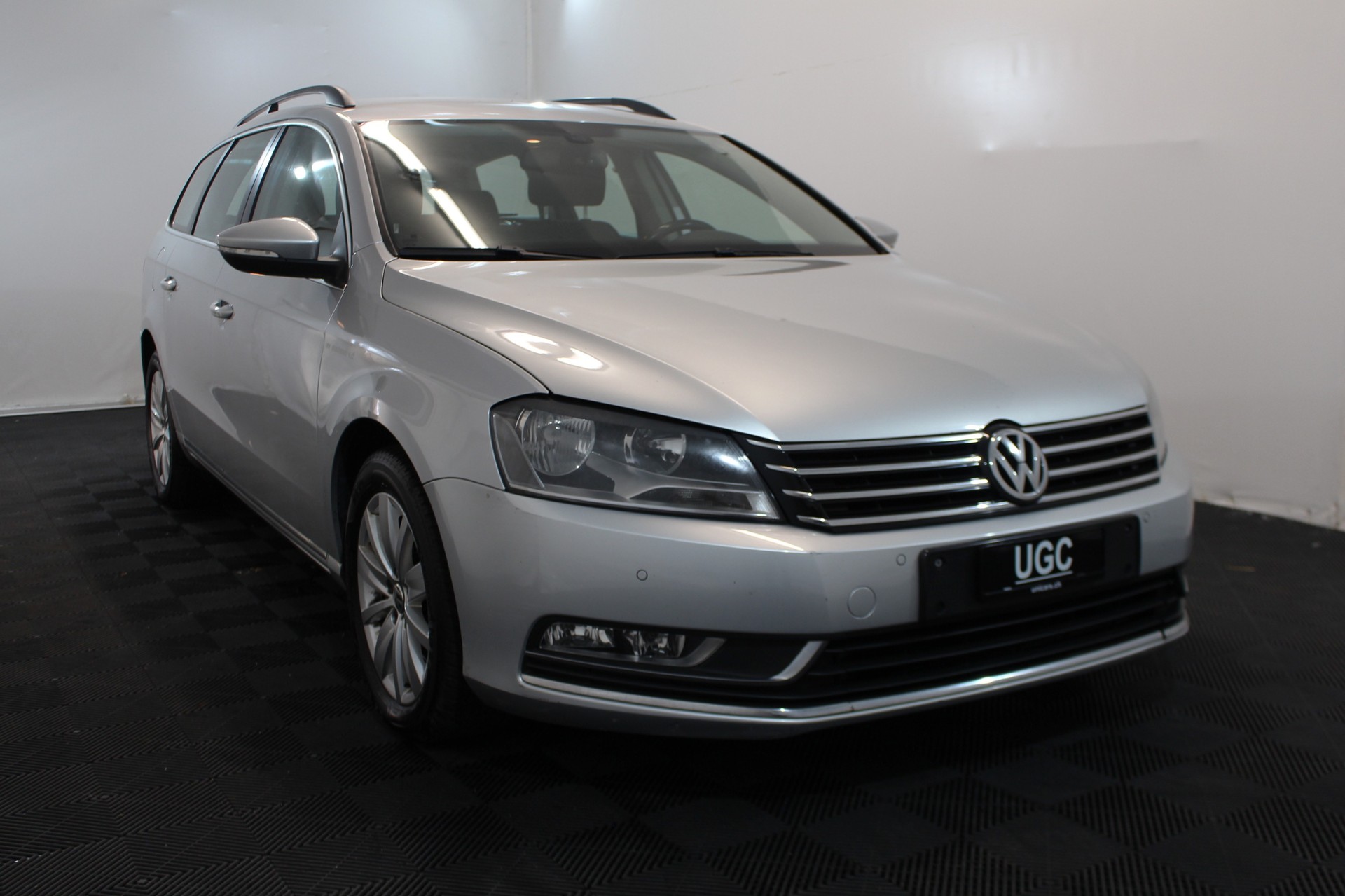 VW Passat Variant 2.0 TDI 140 BlueMT Comfl. DSG-image-0