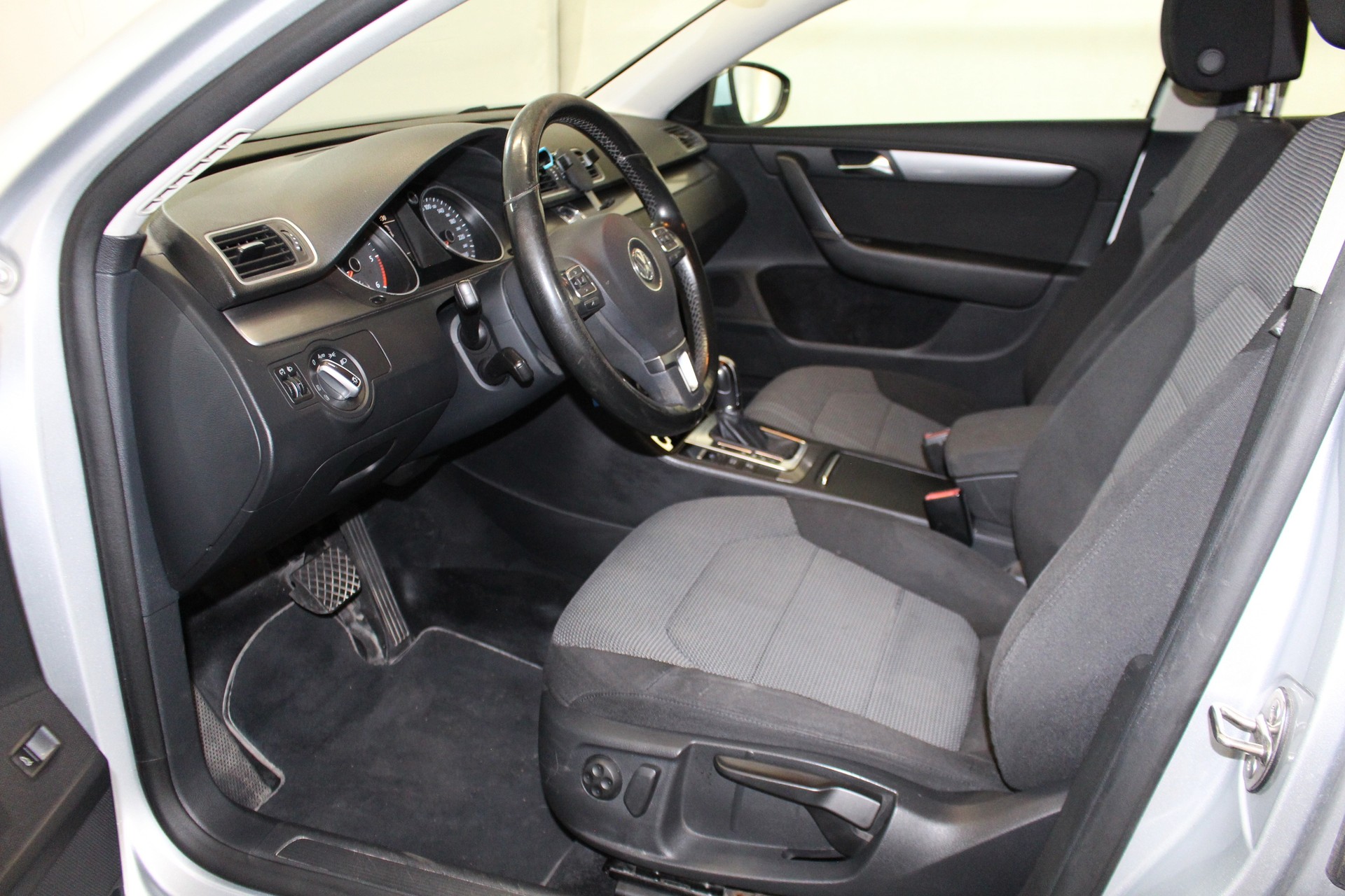 VW Passat Variant 2.0 TDI 140 BlueMT Comfl. DSG-image-6