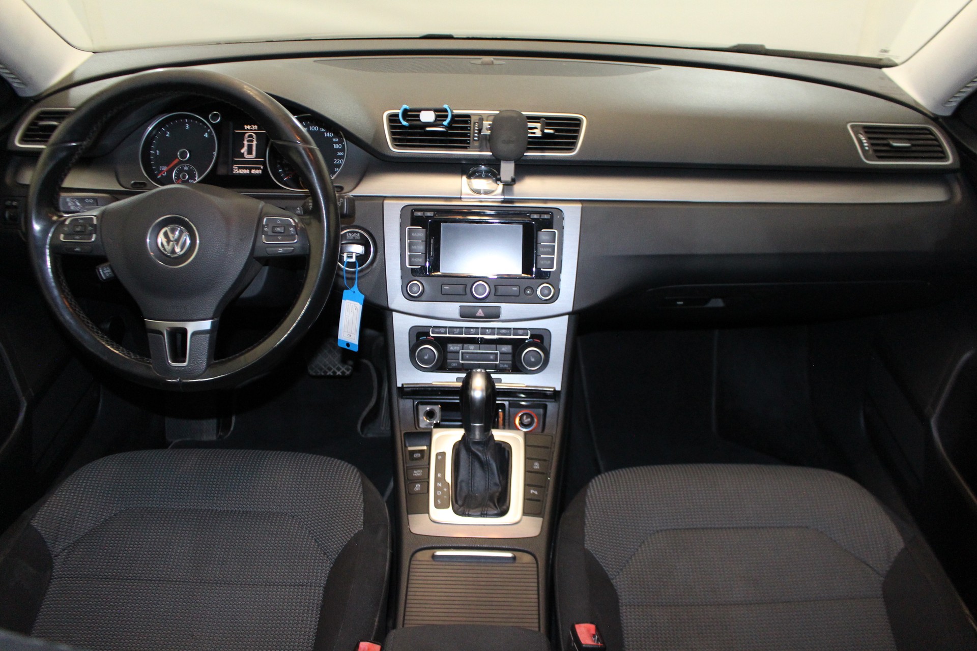 VW Passat Variant 2.0 TDI 140 BlueMT Comfl. DSG-image-12