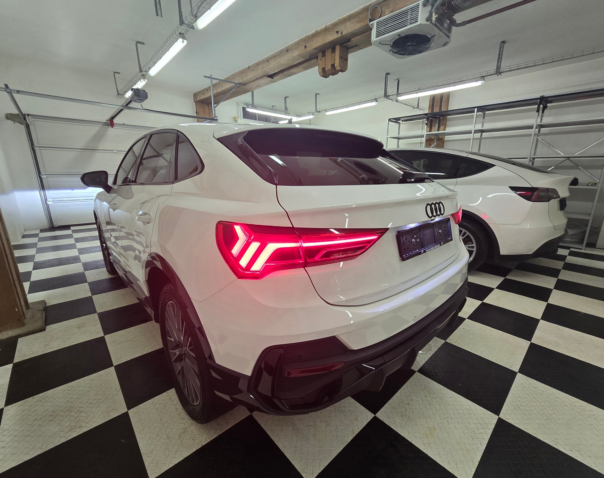 AUDI Q3 Sportback 45 TFSI e S line S-tronic-image-6