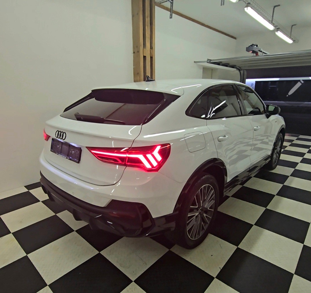 AUDI Q3 Sportback 45 TFSI e S line S-tronic-image-7
