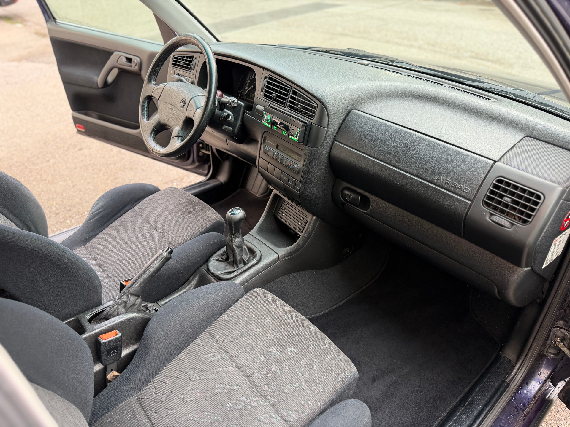 VW Vento 2800 VR6 / frisch ab MFK-image-13