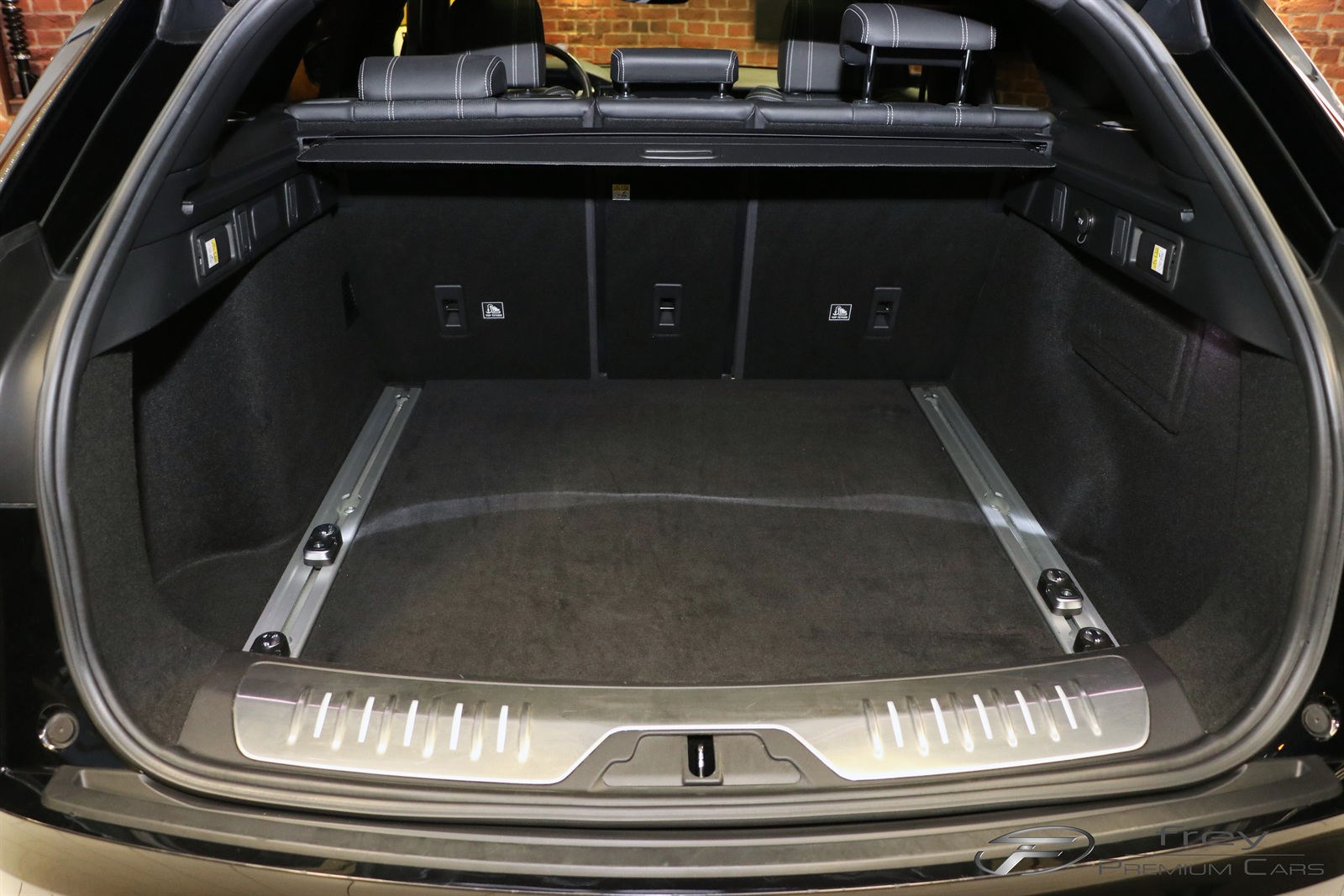 LAND ROVER Range Rover Velar R-Dynamic P 380 HSE Automatic-image-29
