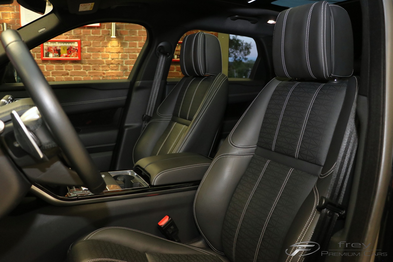 LAND ROVER Range Rover Velar R-Dynamic P 380 HSE Automatic-image-12