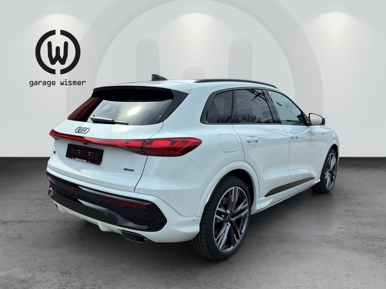 AUDI Q5 e-hybrid quattro 270 kW S-tronic-showroom-element-3