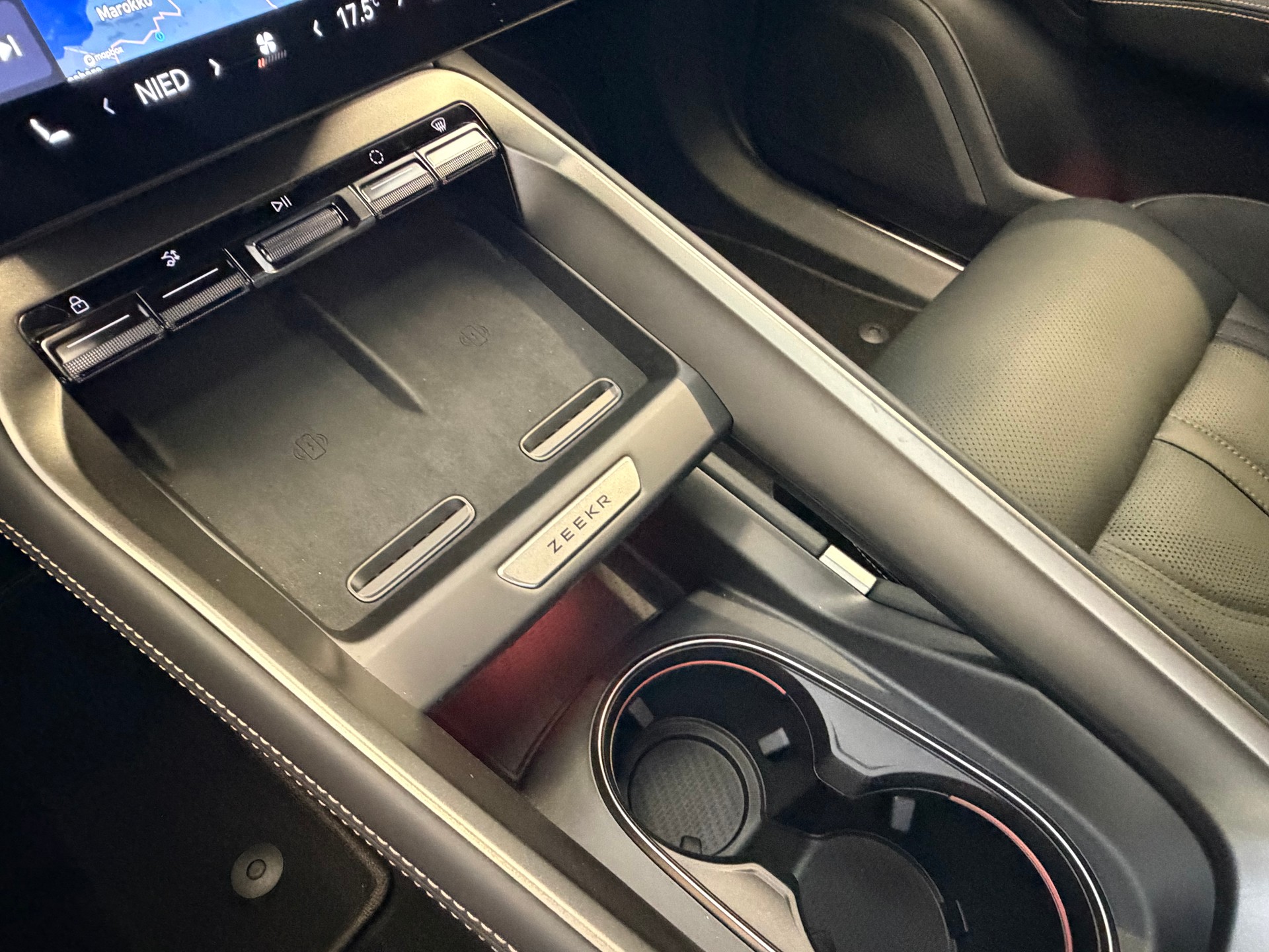ZEEKR 7GT 100kWh Prvilege Launch Edition AWD-image-28
