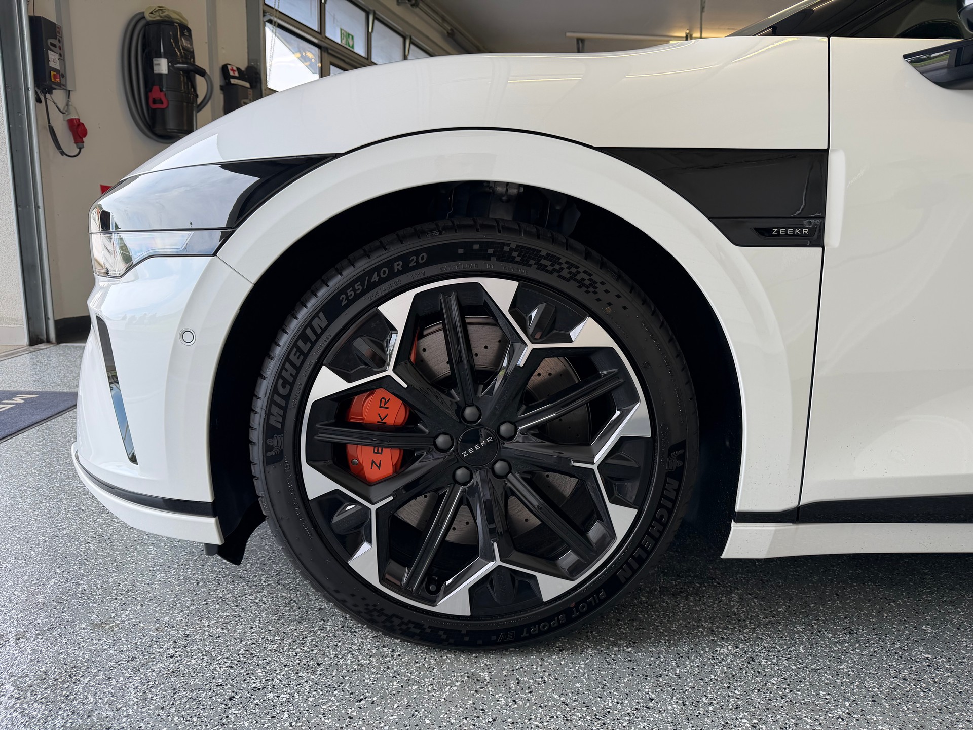 ZEEKR 7GT 100kWh Prvilege Launch Edition AWD-image-5