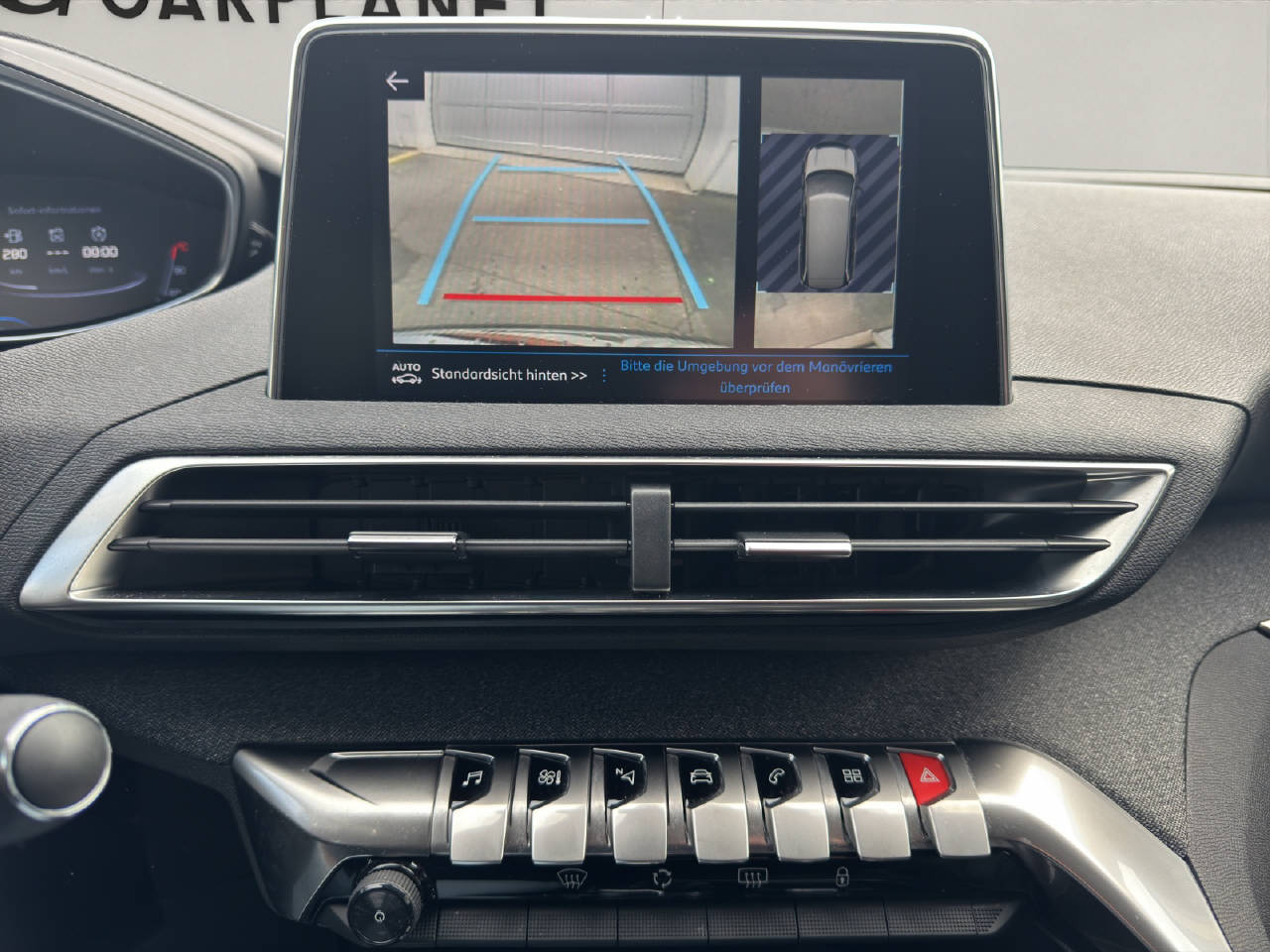 PEUGEOT 5008 1.2 PureTech Allure-image-11