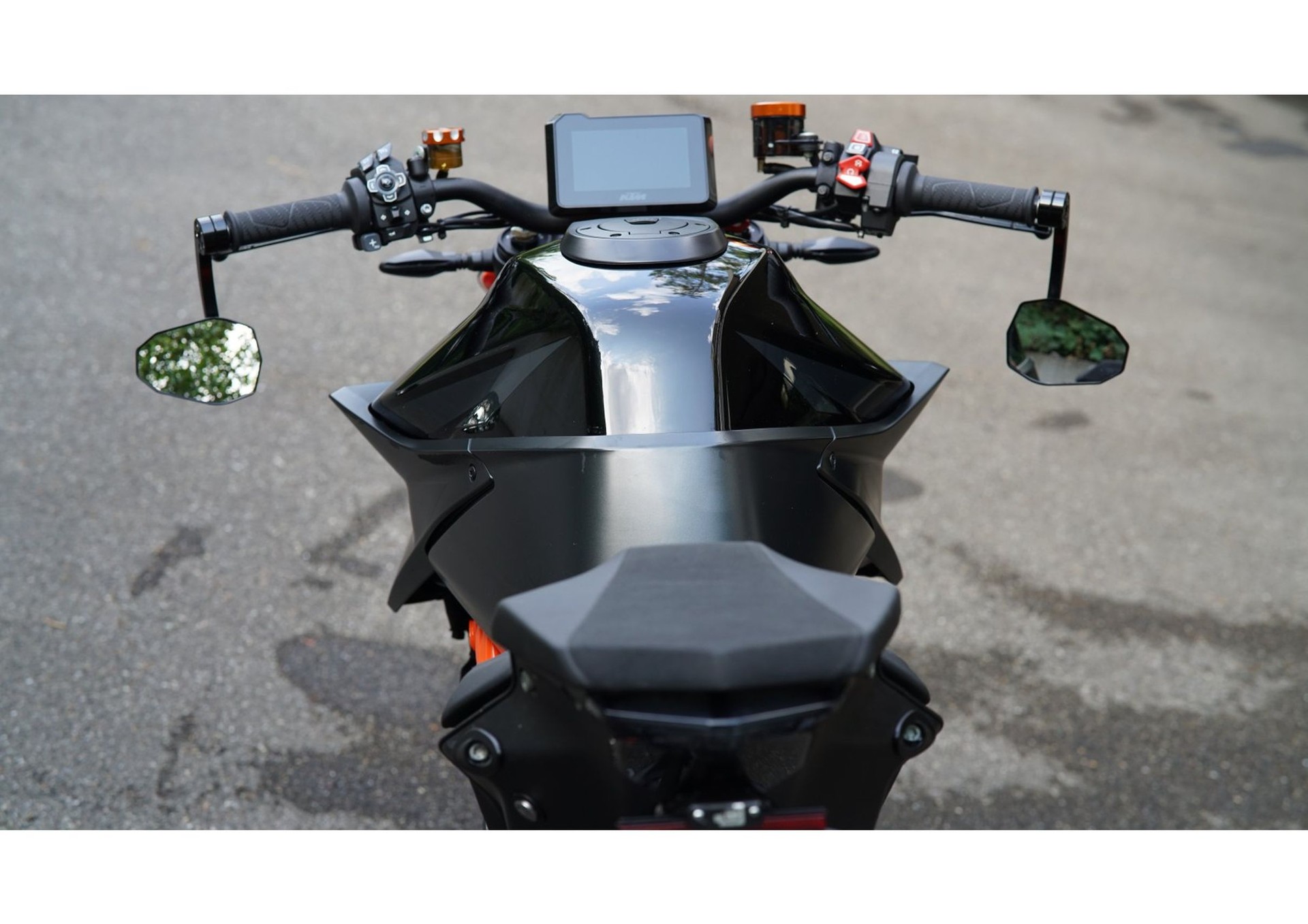 KTM 1290 Super Duke R-image-6