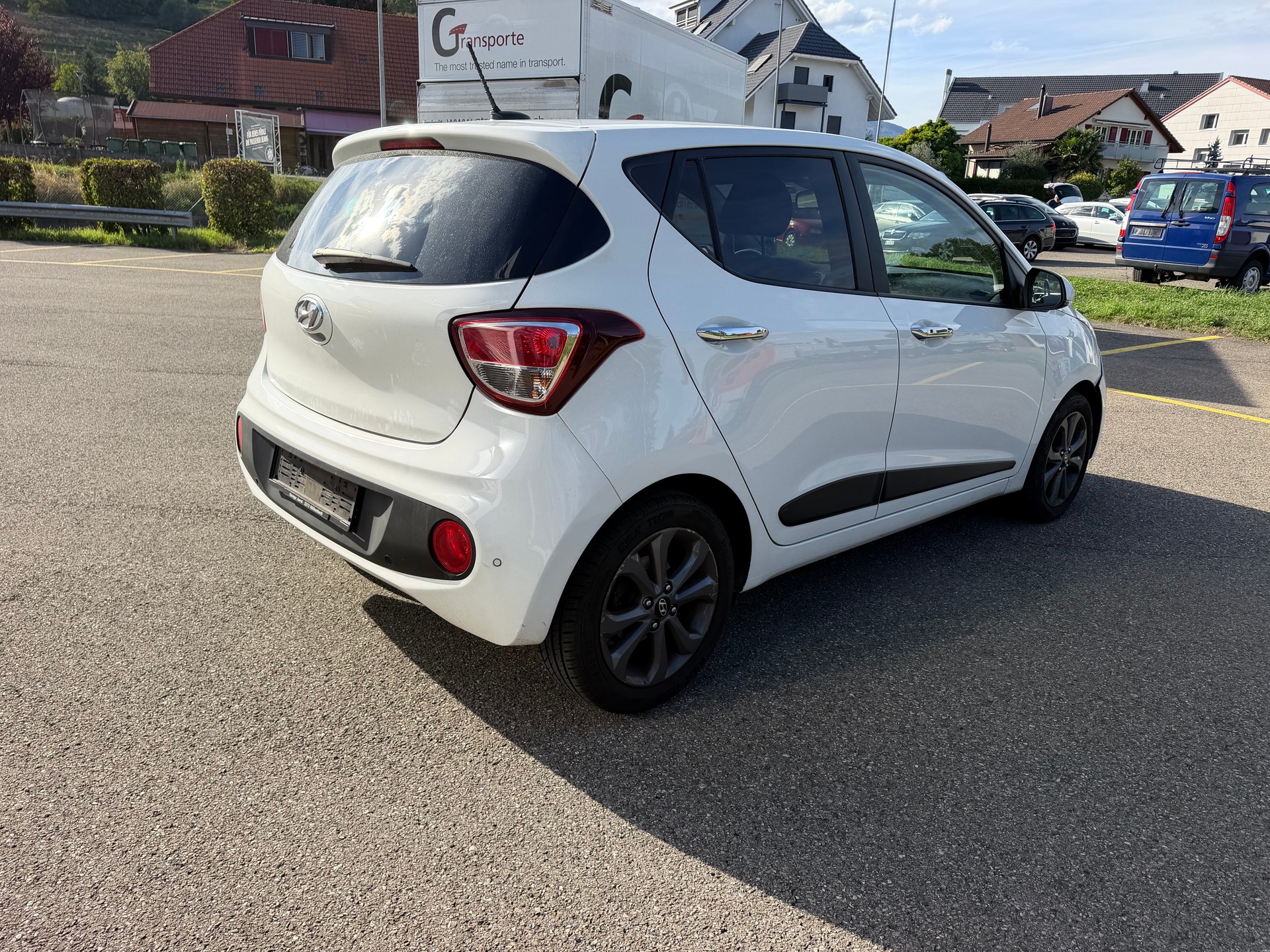 HYUNDAI i10 1.2 Vertex Automatic-image-2