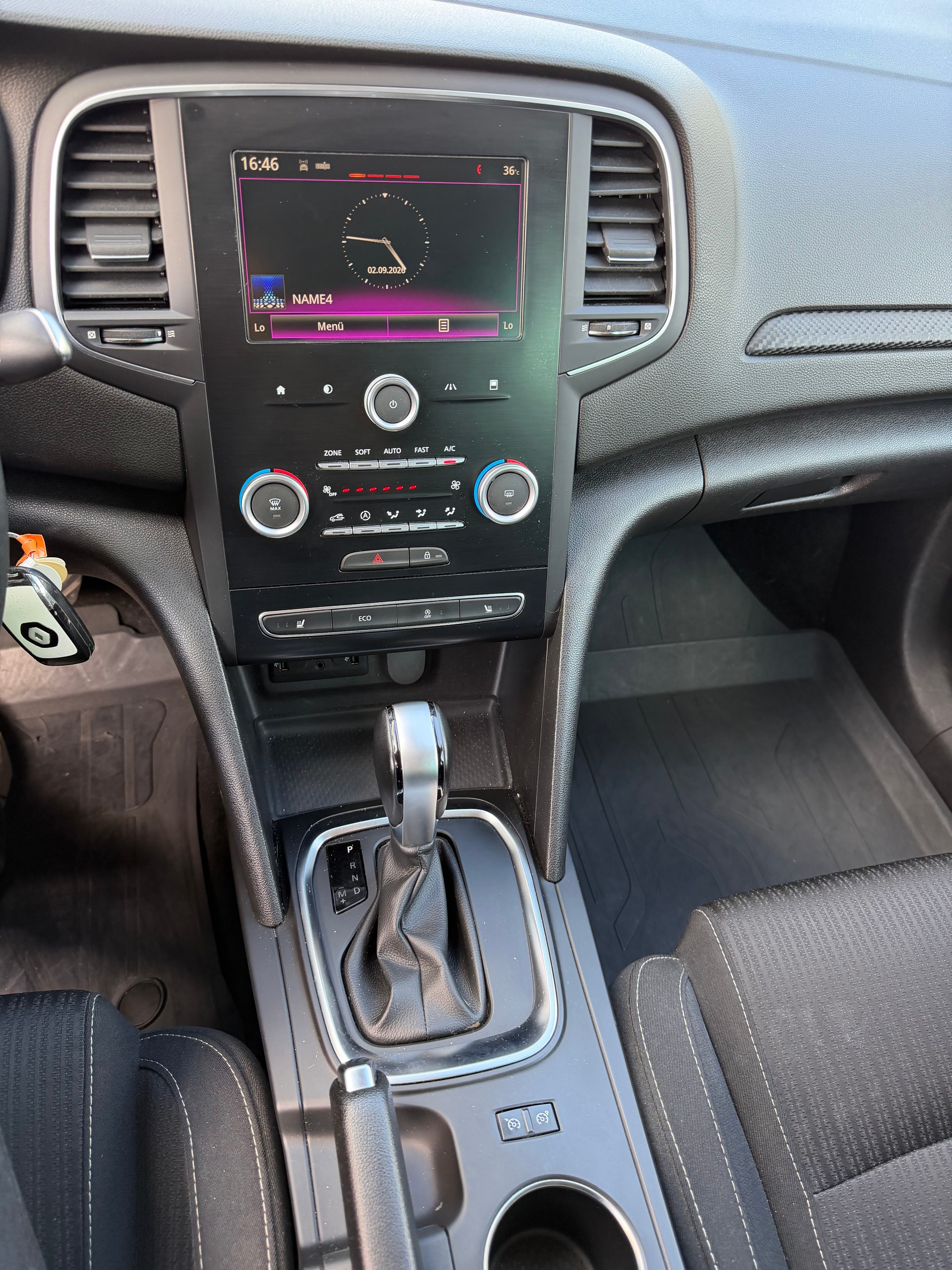 RENAULT Mégane Grandtour 1.5 dCi Business EDC-image-9