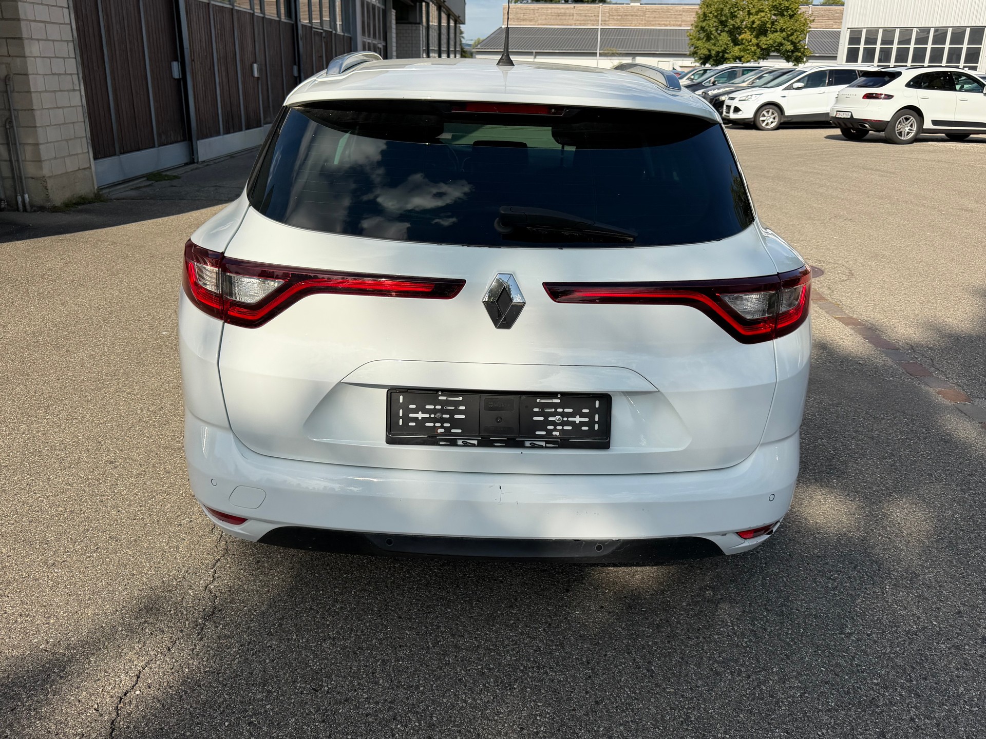 RENAULT Mégane Grandtour 1.5 dCi Business EDC-image-4
