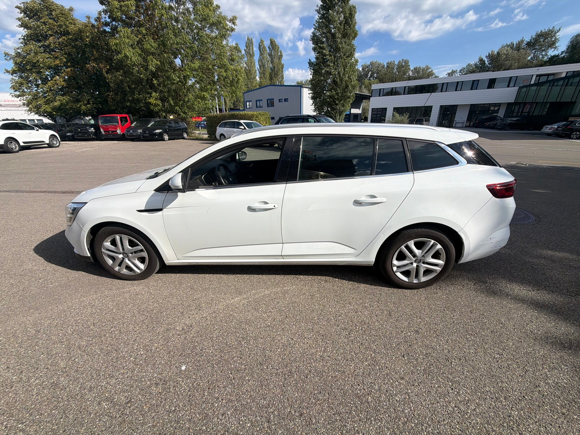 RENAULT Mégane Grandtour 1.5 dCi Business EDC-image-8