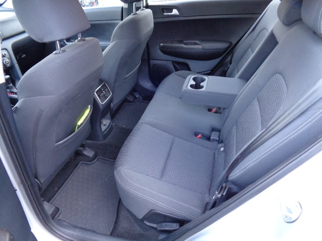 KIA Sportage 2.0CRDi Trend 4WD Automat-image-4