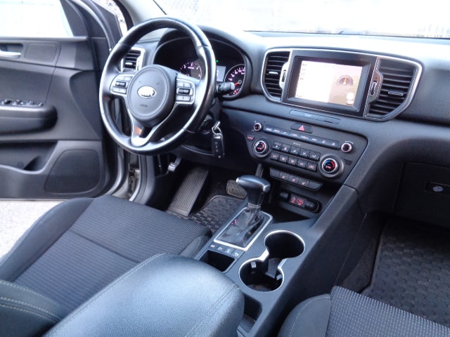 KIA Sportage 2.0CRDi Trend 4WD Automat-image-9