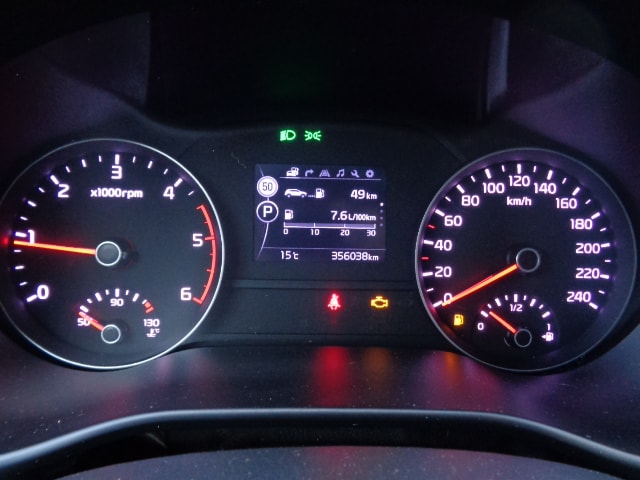 KIA Sportage 2.0CRDi Trend 4WD Automat-image-10