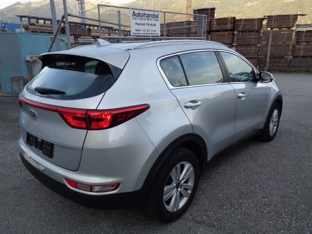 KIA Sportage 2.0CRDi Trend 4WD Automat-image-3