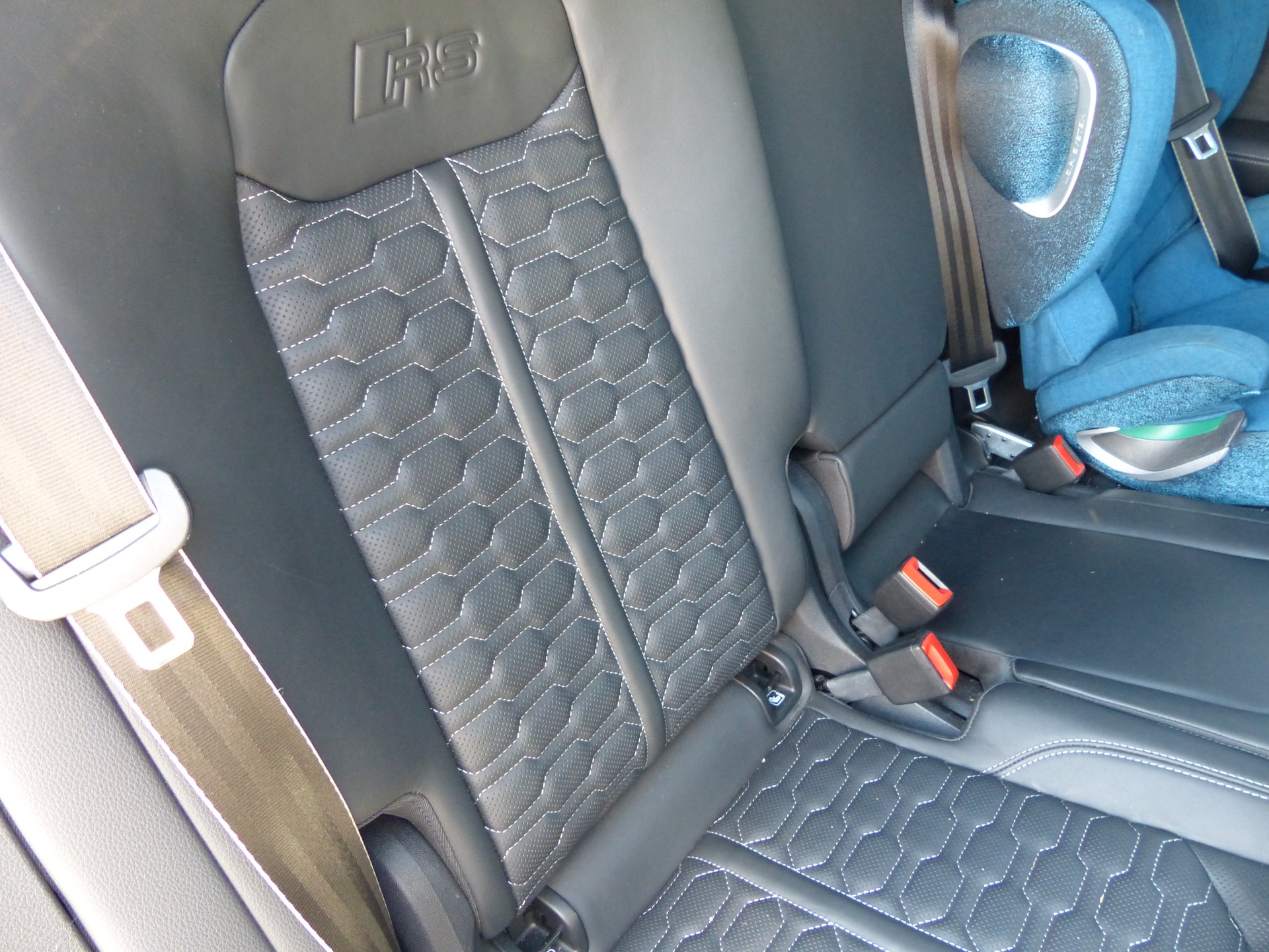 AUDI RSQ8 quattro tiptronic-image-18