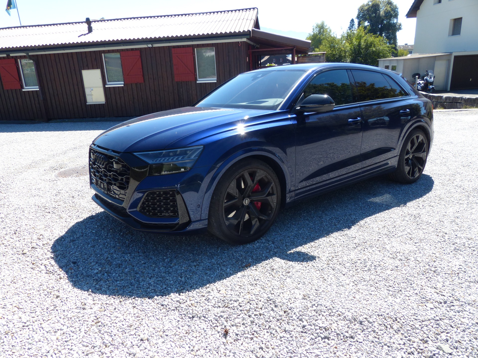AUDI RSQ8 quattro tiptronic-image-2