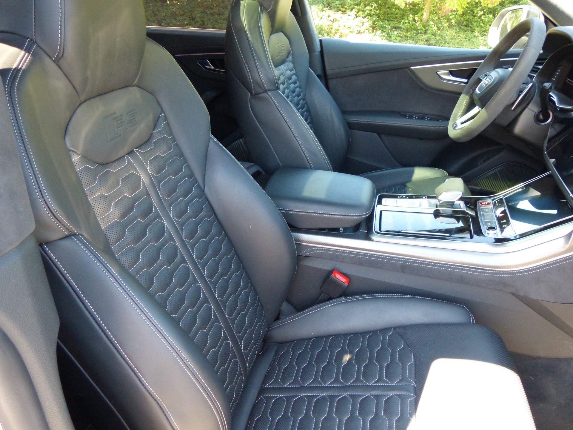 AUDI RSQ8 quattro tiptronic-image-21