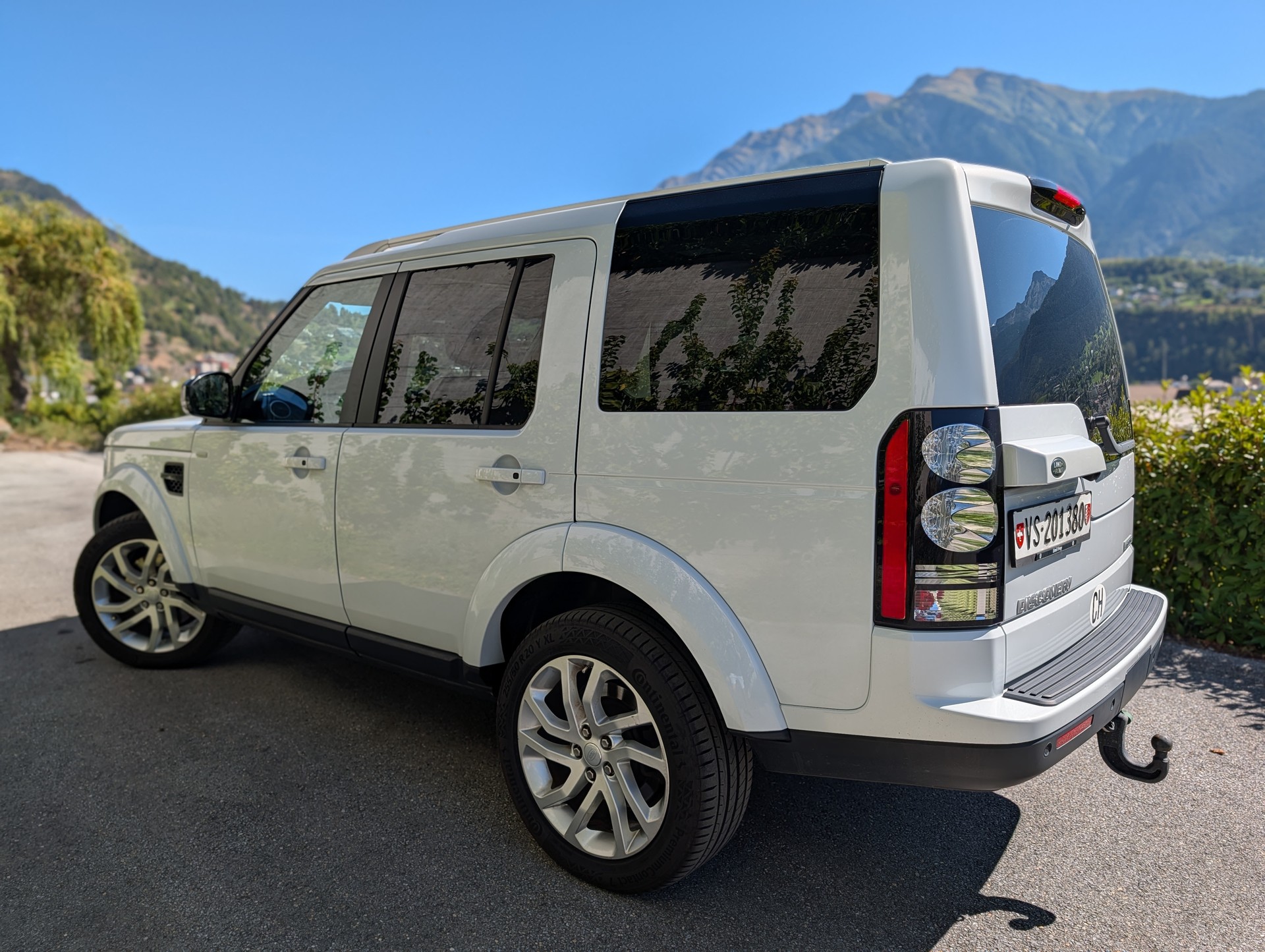 LAND ROVER 3.0 SDV6 256 Landmark-image-2