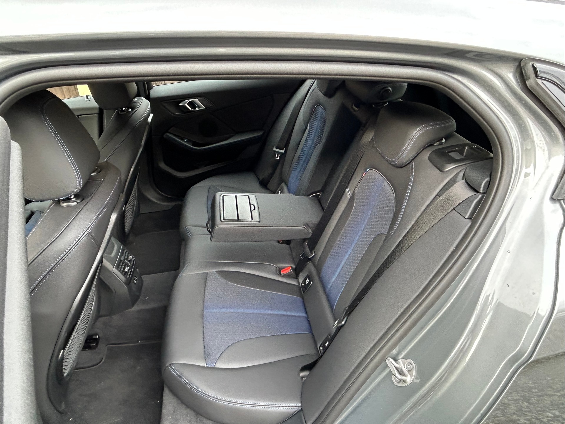 BMW M135i xDrive-image-4
