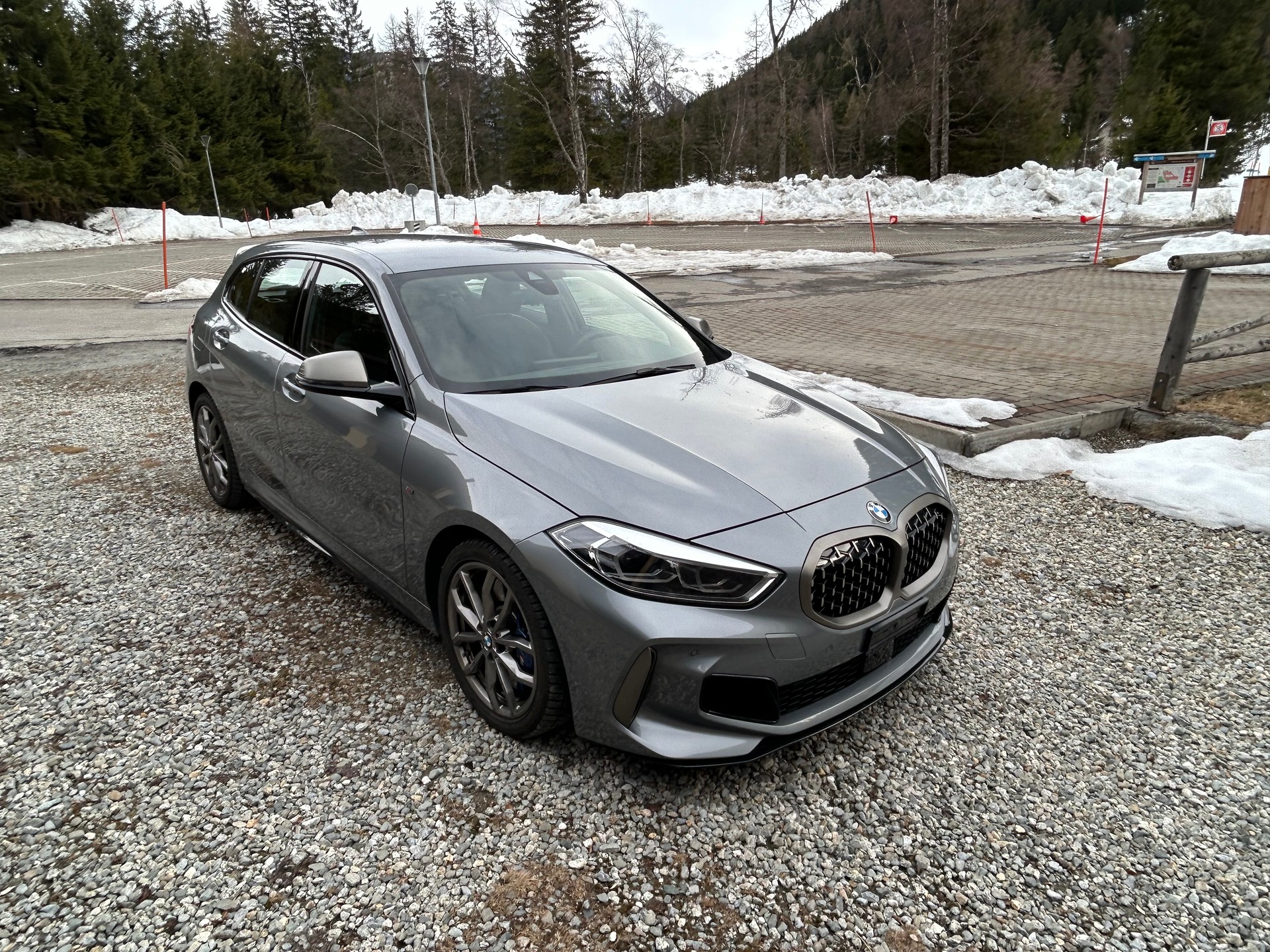 BMW M135i xDrive-image-2
