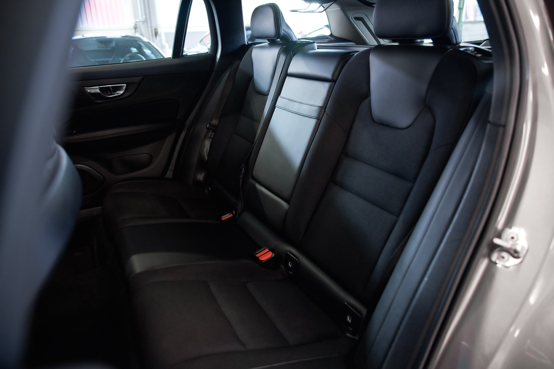 VOLVO V60 D4 Momentum-image-22